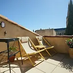 Duplex Climatise Avec Terrasse Sans Vis A Vis Dans L'hypercentre Nîmes